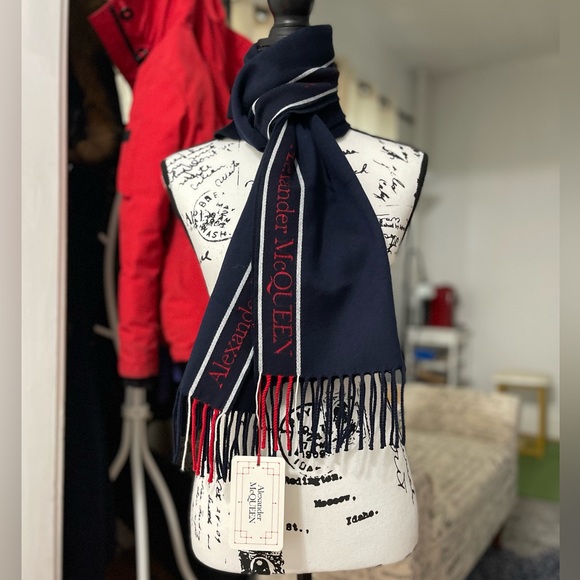 NWT Unisex One Size Alexander McQueen Wool-Cashmere Selvedge Scarf 14” W X 90” L - Picture 9 of 15